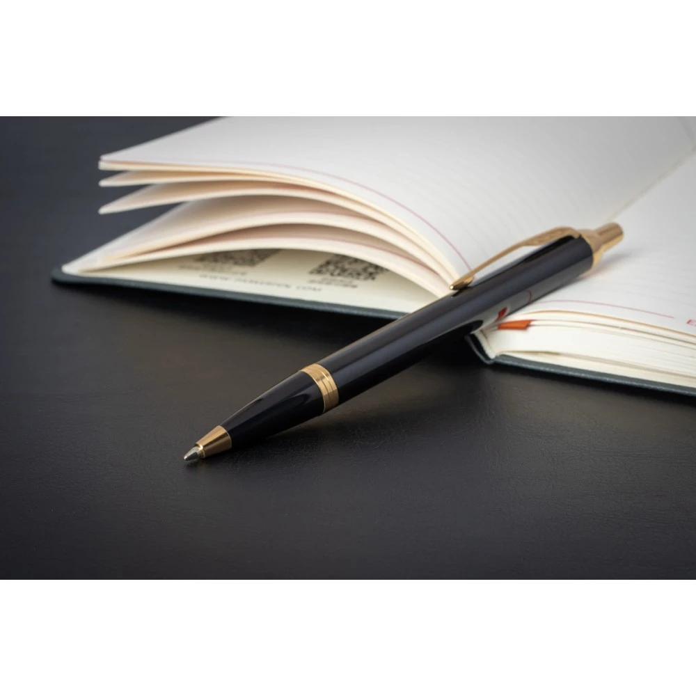 Набор Parker IM Black GT (шариковая ручка + блокнот)